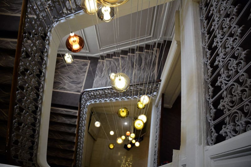 luminaire de l'escalier
